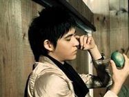 什么原因導致年輕人得白癜風?