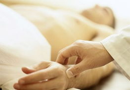 患了白癜風不及時治療的危害是什么呢