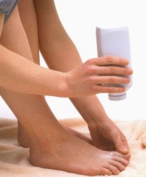 腳部白癜風(fēng)是怎么引起的