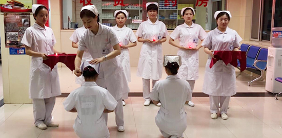 “遠(yuǎn)大情，天使心”5.12護(hù)士節(jié)表彰大會