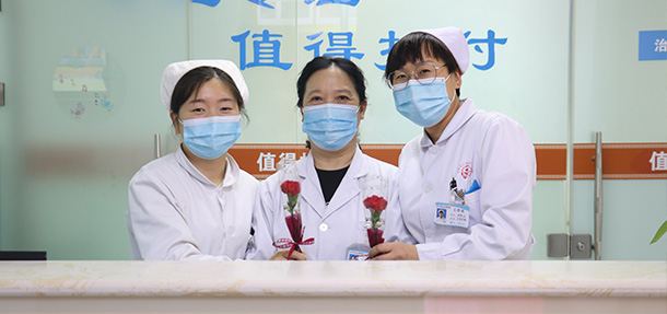 今天在忙,也不要忘記跟媽媽說聲“我愛你”——溫馨時刻,遠大陪您度過