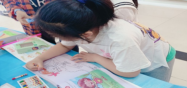 六一兒童節快樂!這個兒童節一起爭做“遠大小畫家”!作品評選活動同步進行中!