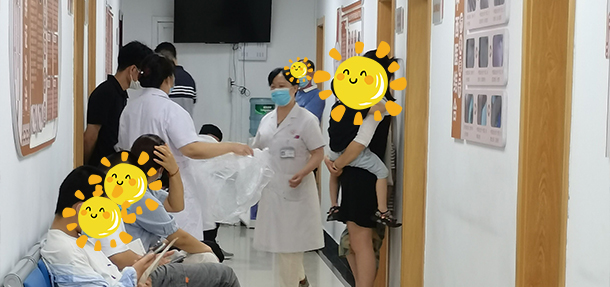 夏季紫外線強烈,白斑易擴散復發(fā),蘇有明教授表示:注意皮膚護理!