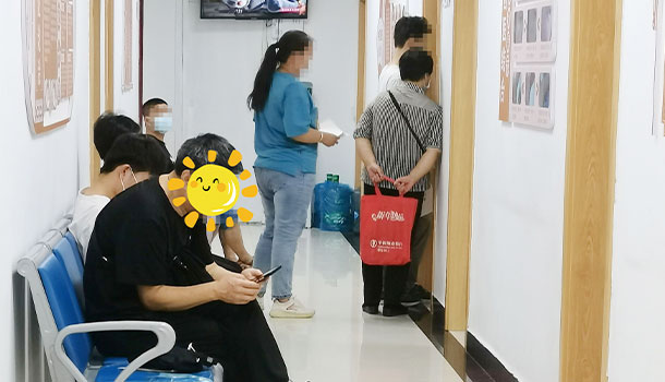 獻(xiàn)禮“6.25世界白癜風(fēng)日”暨京冀醫(yī)師聯(lián)合會(huì)診活動(dòng)首日,現(xiàn)場實(shí)時(shí)報(bào)道中!