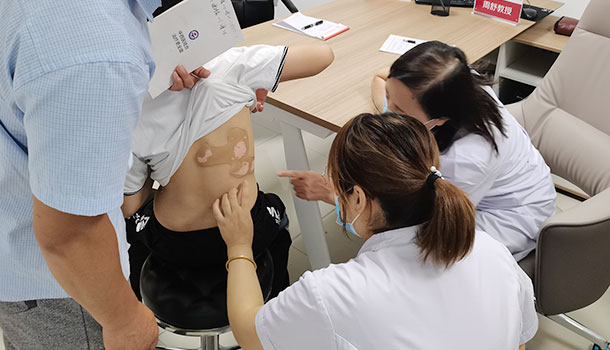 獻(xiàn)禮“6.25世界白癜風(fēng)日”暨京冀醫(yī)師聯(lián)合會(huì)診活動(dòng)首日,現(xiàn)場實(shí)時(shí)報(bào)道中!