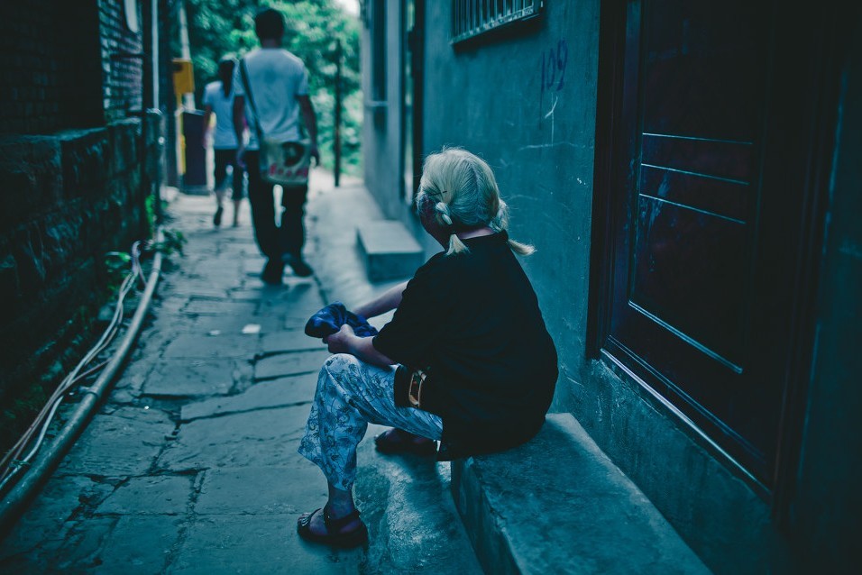 老年白斑和白癜風區別是什么