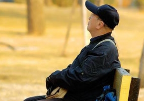 老年人身上起白點(diǎn)是怎么回事