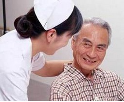 老人得白癜風治療用什么方法好?